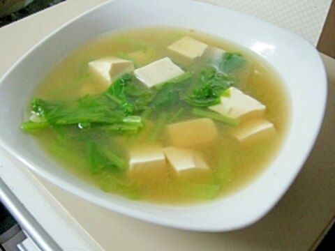 カブの葉っぱとお豆腐のお味噌汁